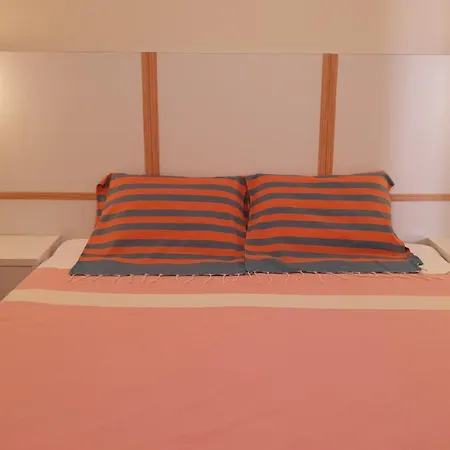 Bruma Hostel Ponta Delgada (Sao Miguel)
