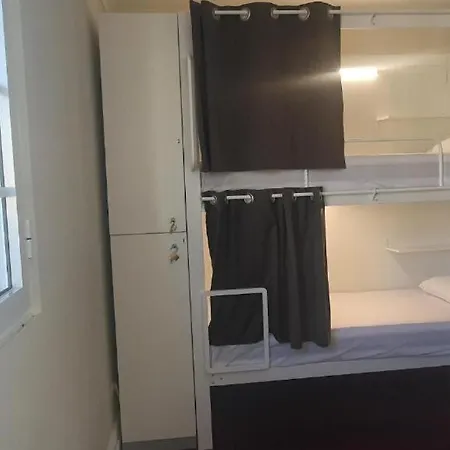 Bruma Hostel *