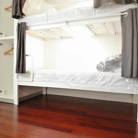 Bruma Hostel