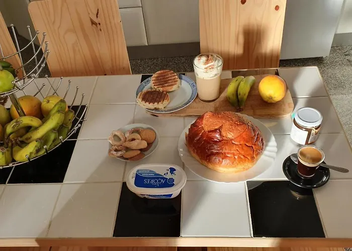 Bruma Hostel Πόντα Ντελγκάντα