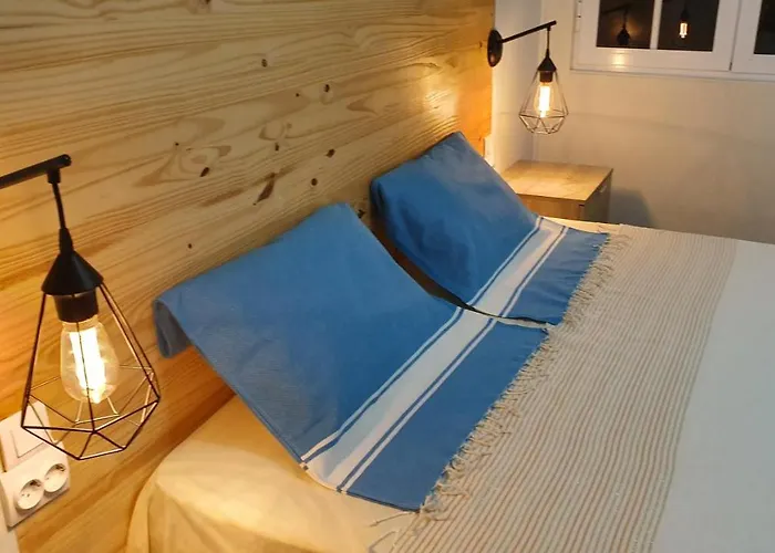 Bruma Hostel Πόντα Ντελγκάντα